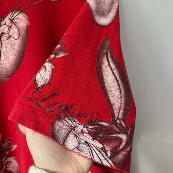 Lot 29 Looney Tunes Bugs Bunny Daffy Duck Wile E. Coyote AOP Red T-Shirt XXL - Picture 5 of 8